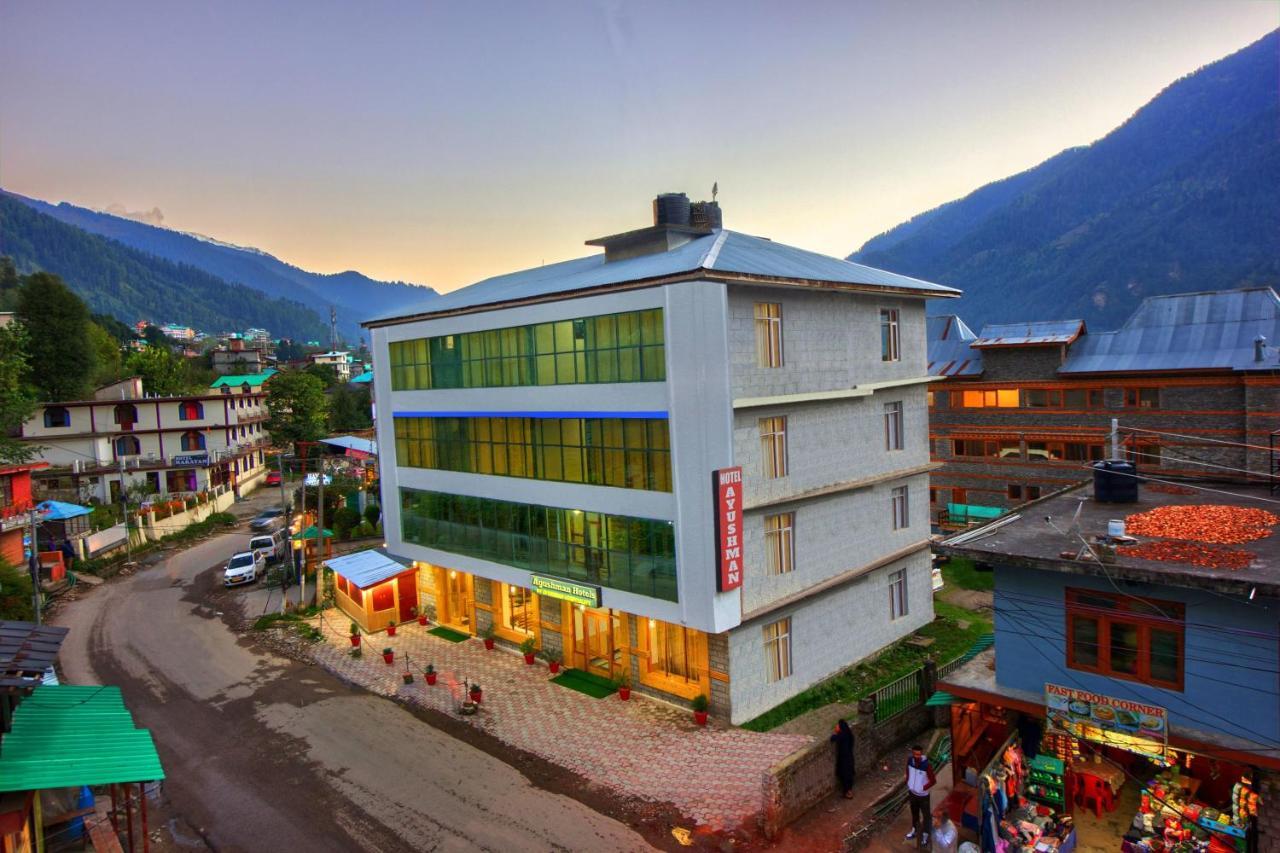 Ayushman Hotels Manāli Exteriör bild