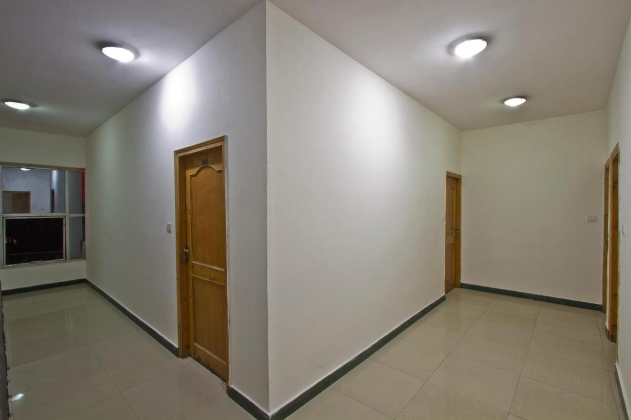 Ayushman Hotels Manāli Exteriör bild